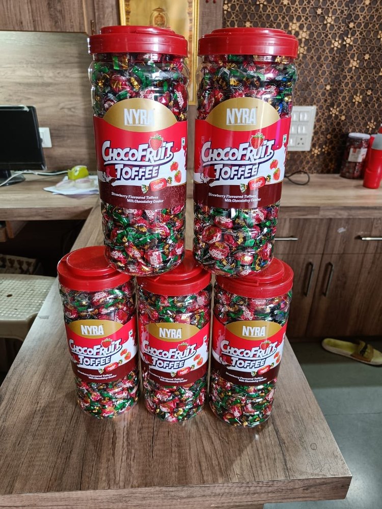 Pooja Red Chocolate Toffee, Packaging Type: Plastic Jar, Packaging Size: 200