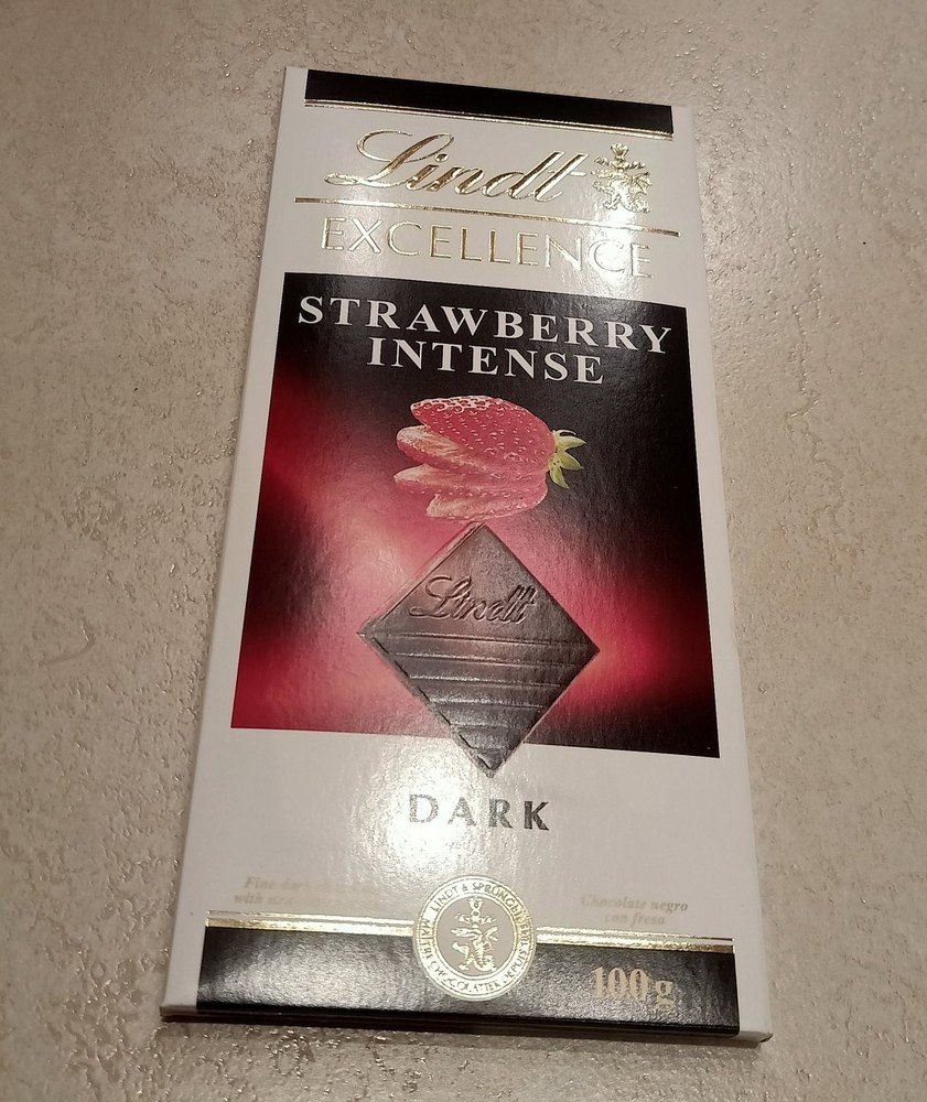Rectangular Lindt Chocolate Excellence Dark Strawberry Bar