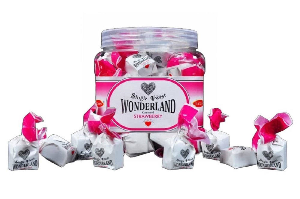 Toffee White And Pink Wonderland Strawberry Chocolate, Packaging Type: Plastic Jar, Packaging Size: 840 G