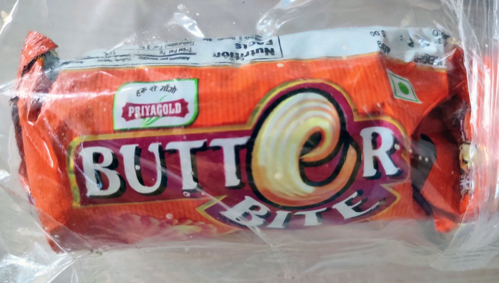 Baked Biscuits PRIYAGOLD BUTTER BITE RS5/-, Packaging Type: Box