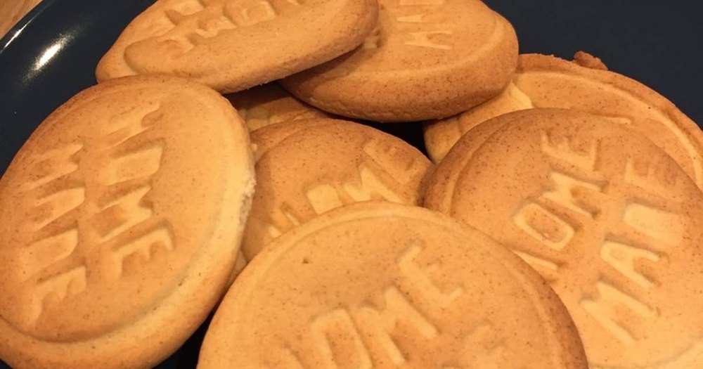 White Homemade Biscuits, Packaging Type: Bottle, Liquid img