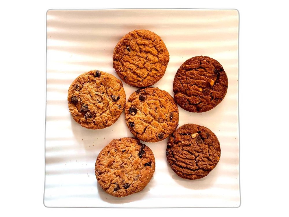 Chocolate Bisking Choco Chip Cookies, Packaging Size: Jar img