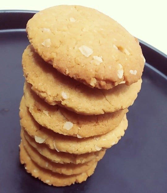 Eggless Vanilla Whole Wheat Oats Jaggery Cookies img