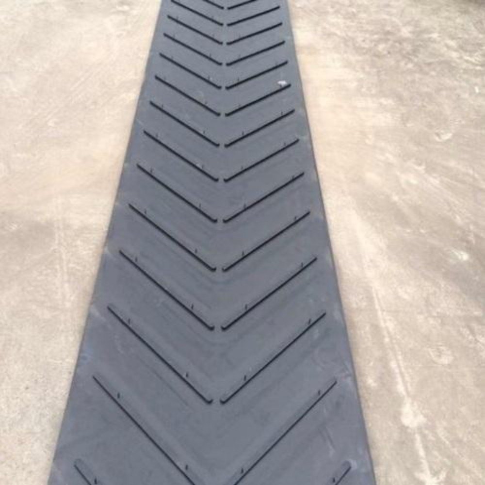 PVC Chevron Conveyor Belt, Belt Thickness: 12 mm img