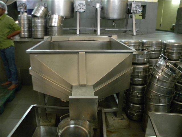 Stainless Steel Rice Chute, Capacity: 100-150 kg per feet