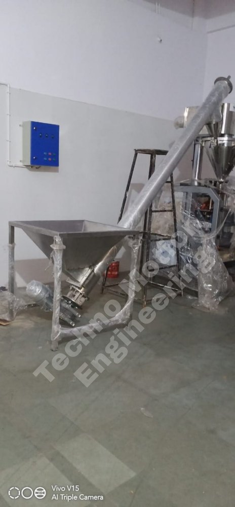 Techno Motion 168mm Spice Screw Conveyor, Capacity: 100 to 1000 kg