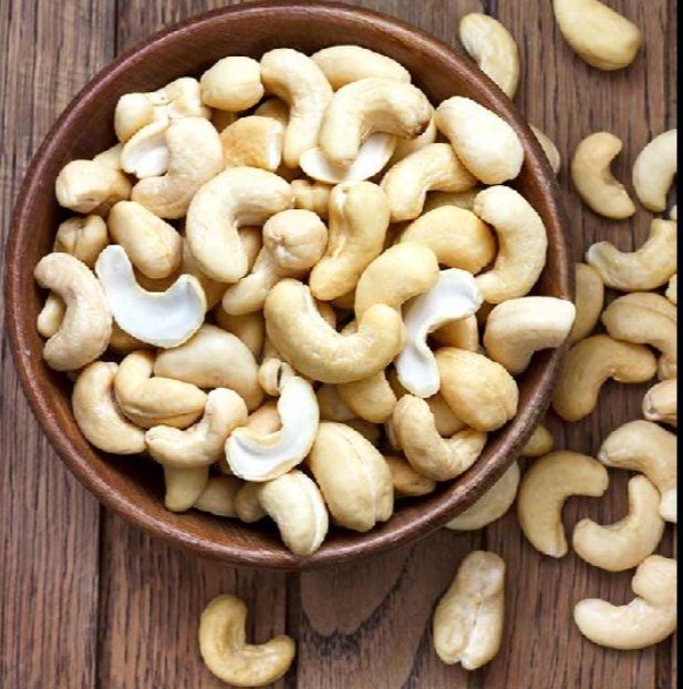 White Natural Split Cashew Nuts, Packaging Size: 1 kg