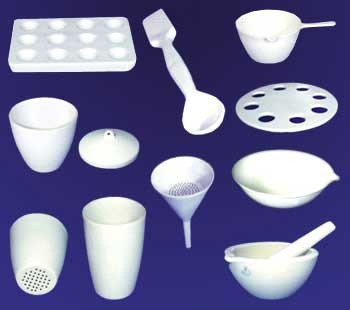 j Brand White Porcelain Ware Curcible, Capacity: 100 Ml
