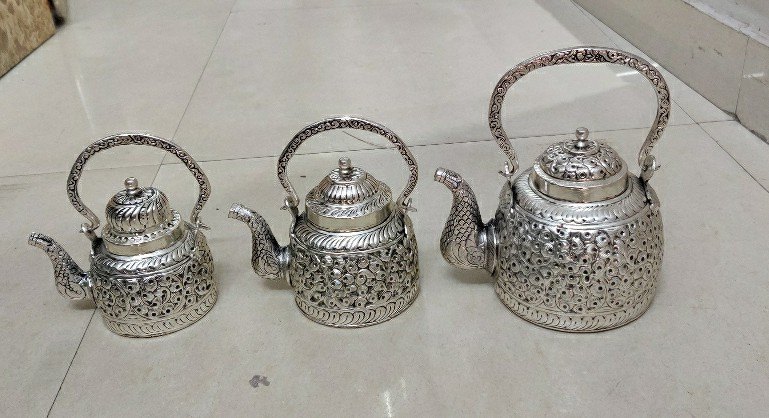 Latest Silver White metal Tea kettle set, Size/Dimension: 11x12 Cm, Don\'t Wash