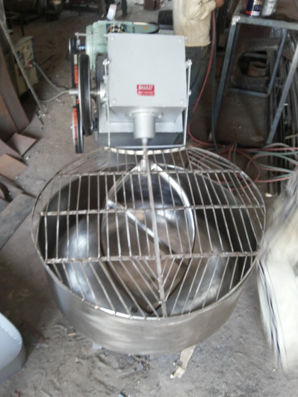 Stainless Steel Atta Kneading Machine With Cover For 45 Kilogram Atta