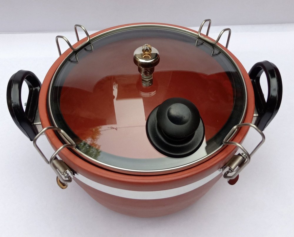 Brown Clay Mitti Ka Pressure Cooker, For Home, Size: 3 Litre