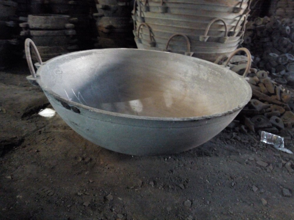 Grey Cast Iron Pan (Heavy Dungi), For Domestic, Round
