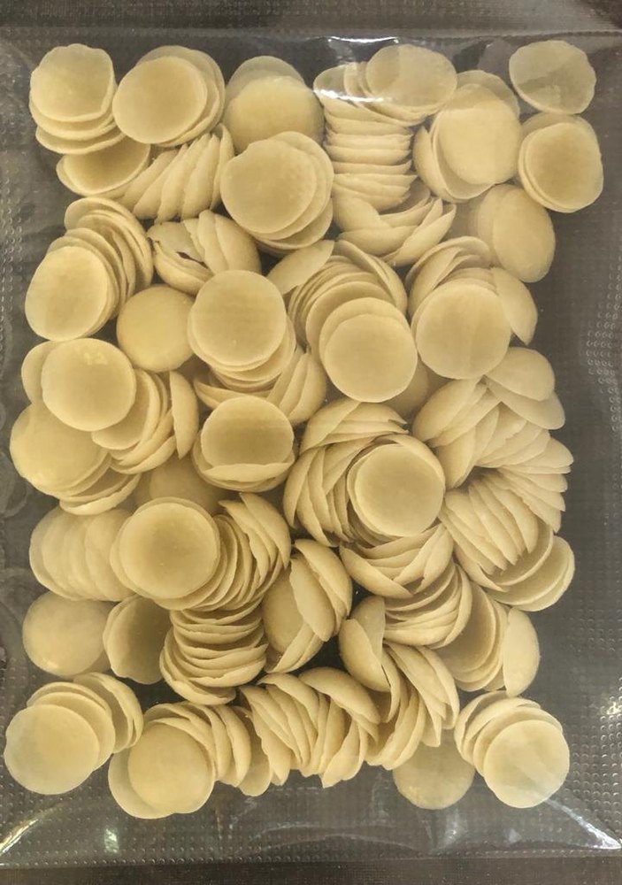 Plain Round Moon Chips Fryums, Packaging Size: 1kg
