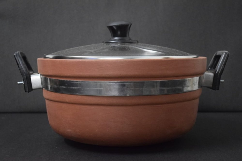 Round Brown Clay Kadhai Lid, Capacity: 5 Litre, Size: 3.4x4.2x5.8 Inch