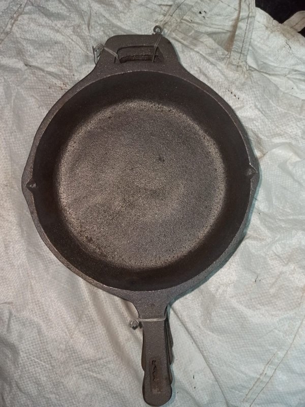 Black Cast Iron Skillet Pan, For Home, Single Handle