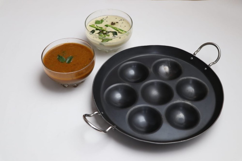 Modern Black Iron Paniyaram Pan, For Kitchen img