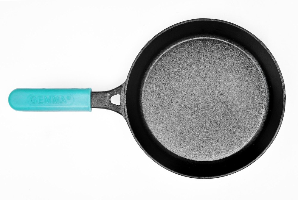 Black Gemma Cast Iron Frying Pan, For Kitchen, Round