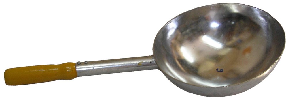 Wok with Handle