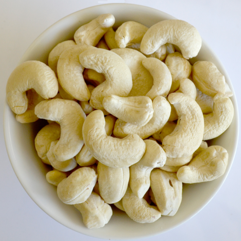 Raw Ivory Processed Cashew Nuts, Grade: W180, Packaging Size: 1 kg img