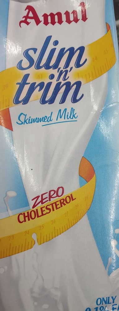 Amul Slim N Trim Skimmed Milk 1, Tetra pack