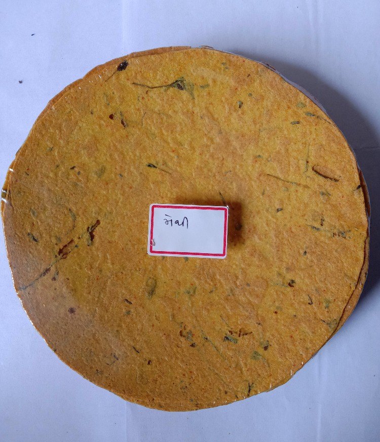 Methi Khakhra, Packaging Type: Packet