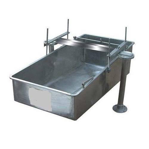 Stainless Steel Square S S Milk Weighing Bowl, 500-1000 L