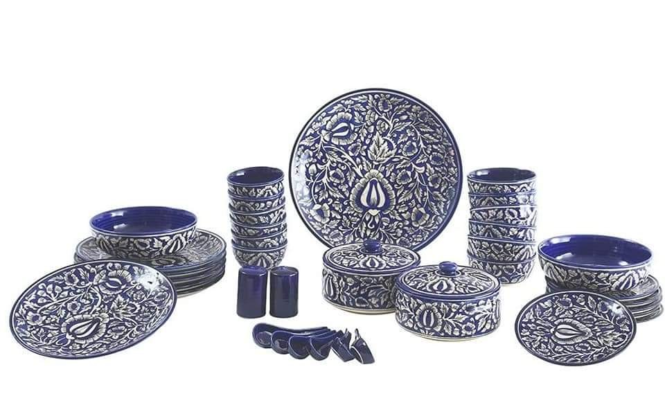 Ceremic Handpainted Dinner Set Of 37 Peices, Packaging Type: Box