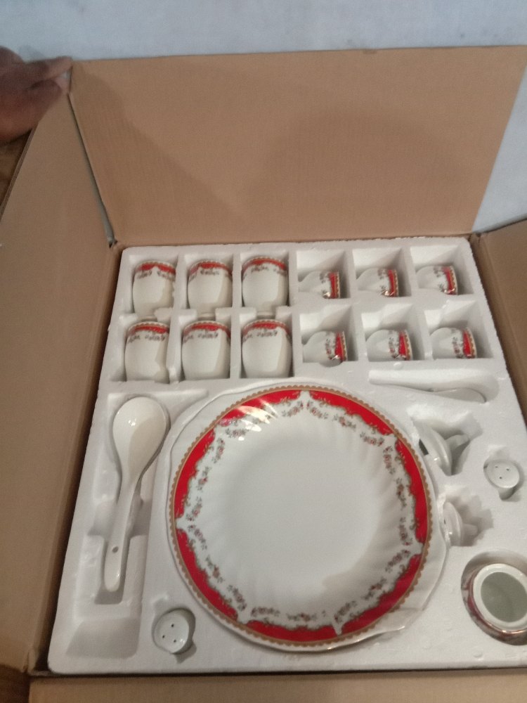 Ceramic Bone China Dinner Sets, Packaging Type: Box img