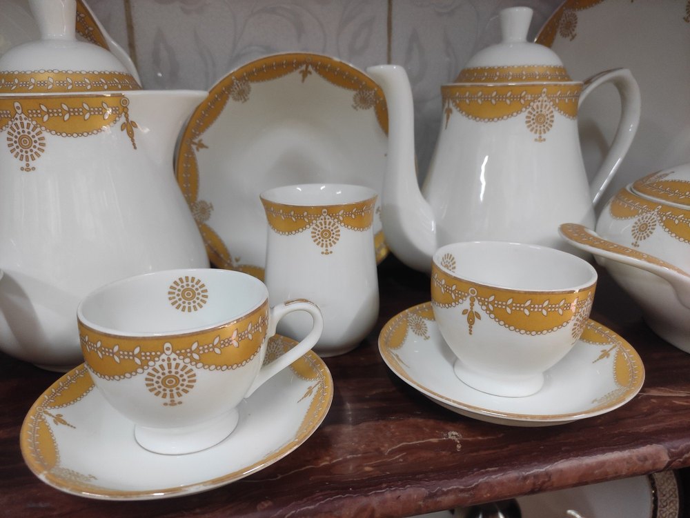 White With Golden Design Bone China Dinner Sets, For Home