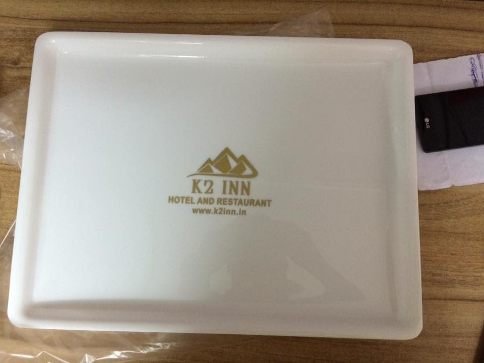 White Acrylic Serving Tray, Size: 12 X 16 Inch, Shape: Circular