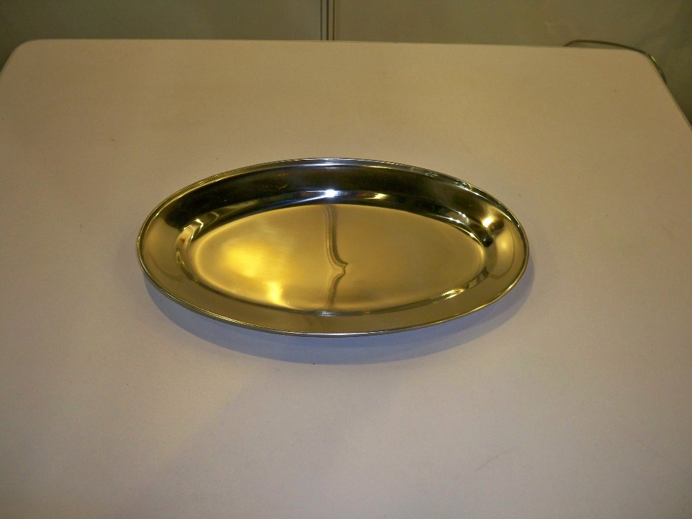 Maple Silver S S Oval Tray, Shape: Circular