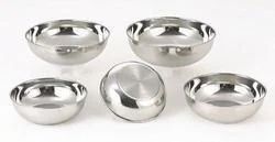 Cerron Silver 5 Piece Stainless Steel Bowl Set, For Home, Hotel, Packaging Type: Box