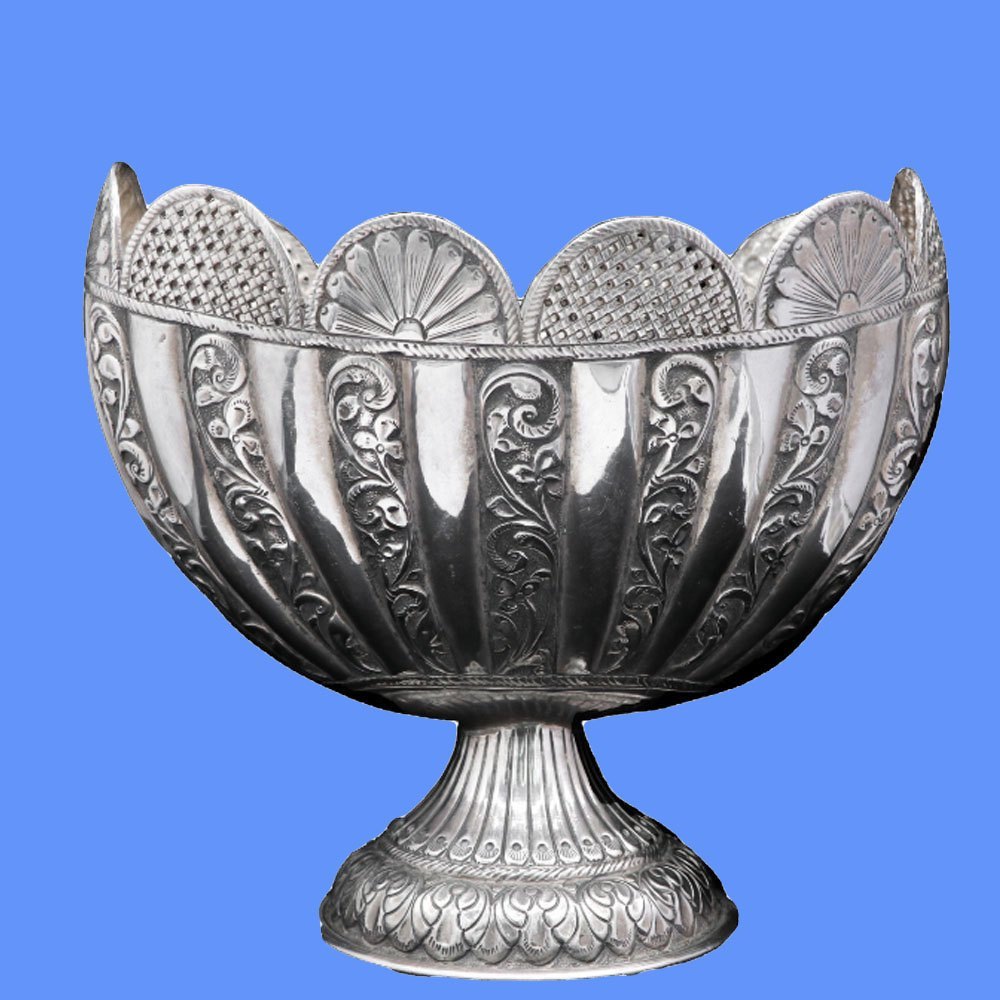 Polished Lotus Shaped Silver Fruit Bowl, Size: 10 Inch