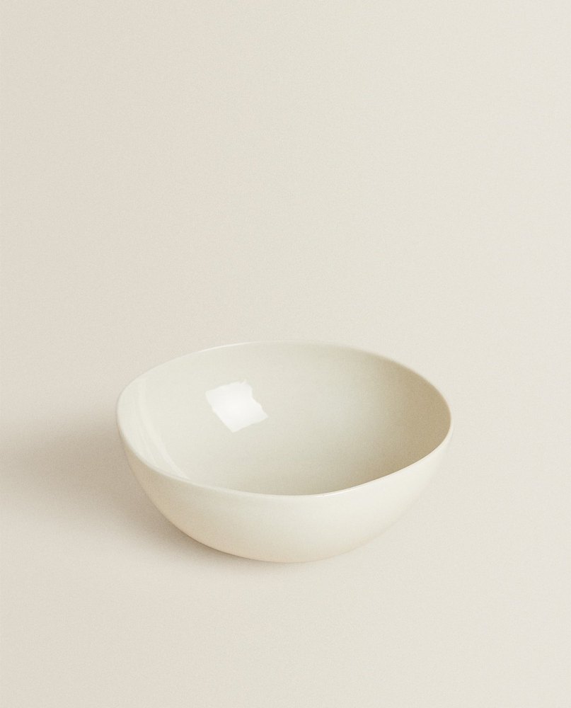 imported Roung Porcelain Deep Serving Bowls, Size: 16cm