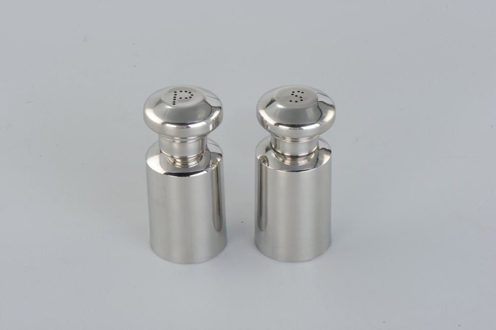 Silver Stainless Steel Salt & Pepper Sprinkler, Packaging Type: Box, Model Name/Number: Not Specified