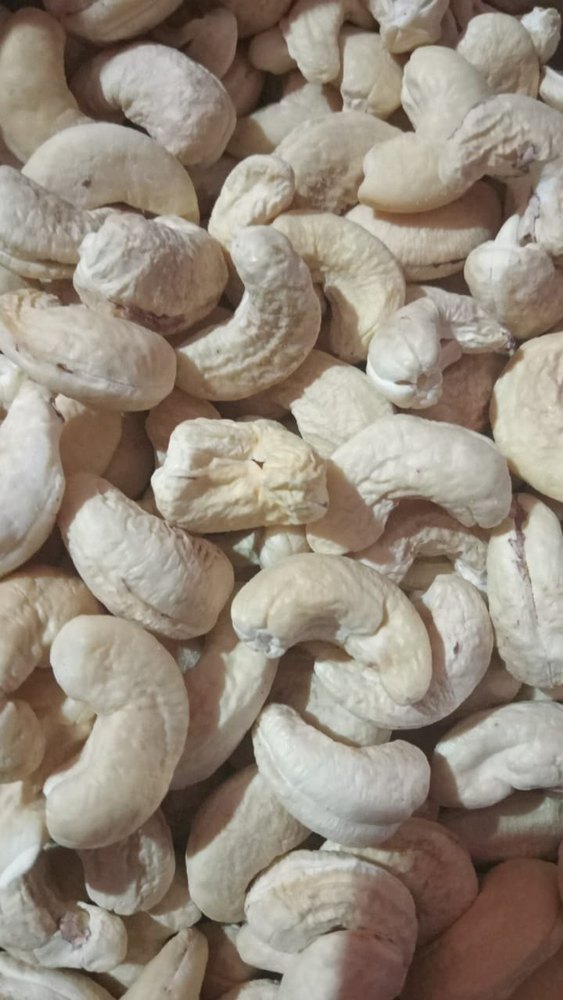 Whole Cashew Nuts img