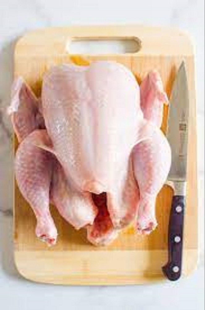 Whole Chicken Meat, Packaging Type: PP, 2KG img