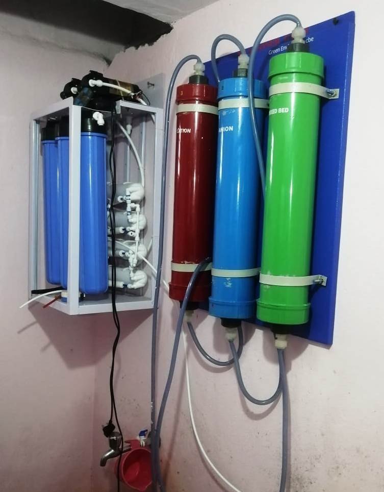 Deionizer Ro Capacity: 50lph Laboratory Water Purification System- RO+DM - 50 Litre Per Hour, Water Storage Capacity: Nil