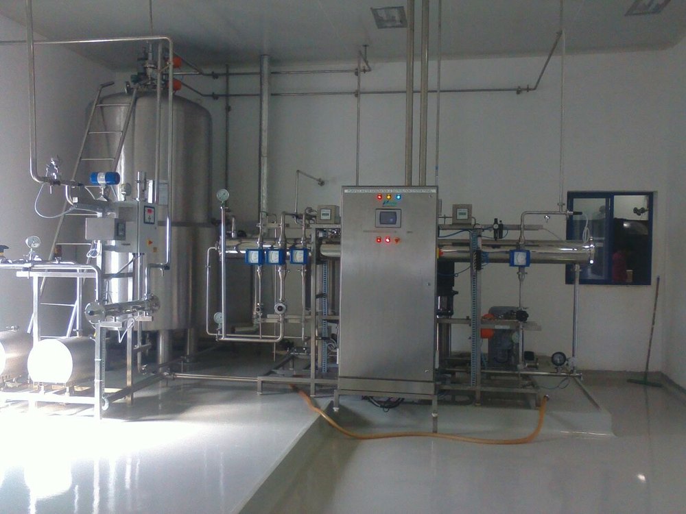 CRYSTAL Reverse Osmosis Pharmaceutical Water System, For Industrial, Water Storage Capacity: 4000 L