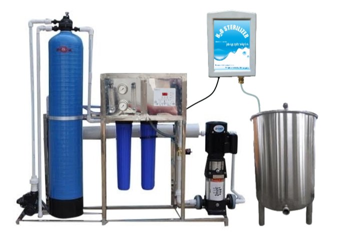 Reverse Osmosis 250 LPH RO Plant With H2O Sterilizer, FRP